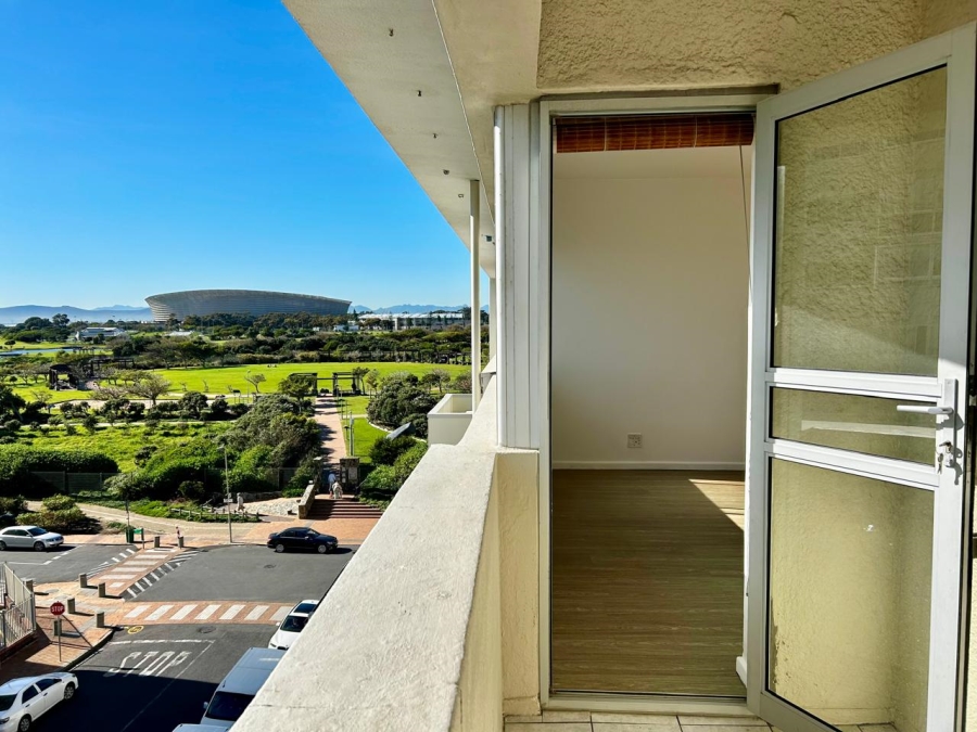To Let 3 Bedroom Property for Rent in Mouille Point Western Cape